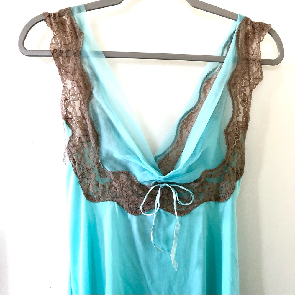 Vintage Glydon's Hollywood Turquoise Nylon w/ Taupe Lace Lingerie Nightgown MED.
